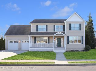 901 Wall Rd, Spring Lake, NJ 07762