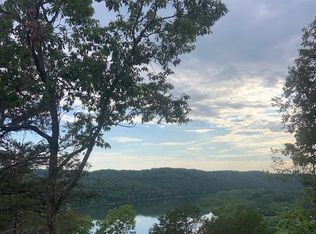 114 Cloverdale Rd, Galena, MO 65656