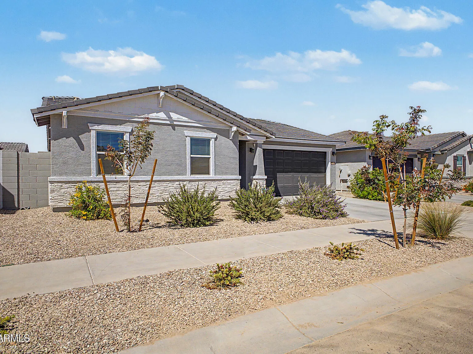3 bed, 2.0 bath, 1529 sqft, $2,100 — Photo 3