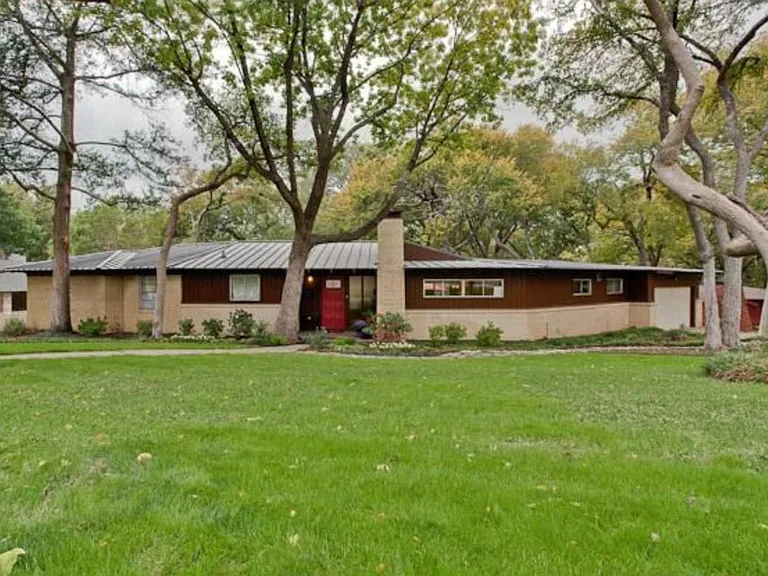 1035 Tranquilla Dr — Photo 1