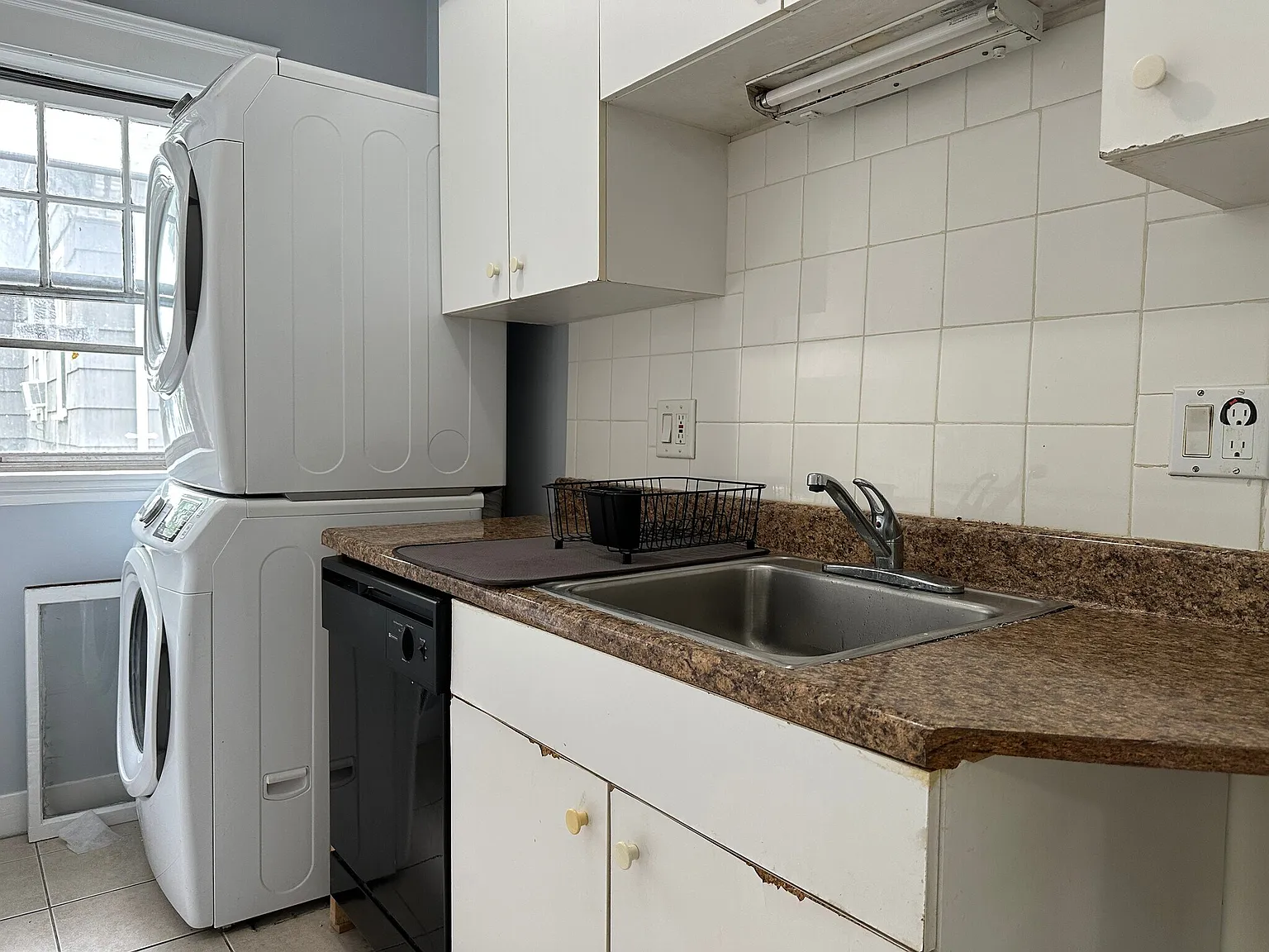 3 bed, 1450 sqft, $3,350 — Photo 4