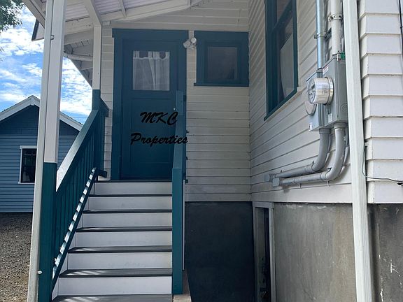3rd image of 1712 Capitol Way S