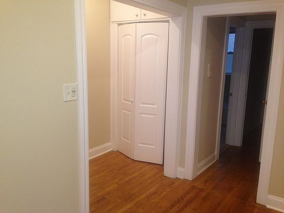 3rd image of 1321 W Touhy Ave APT 2N