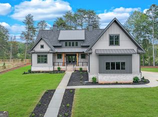 6106 Bluewater Blvd, Gainesville, GA 30506
