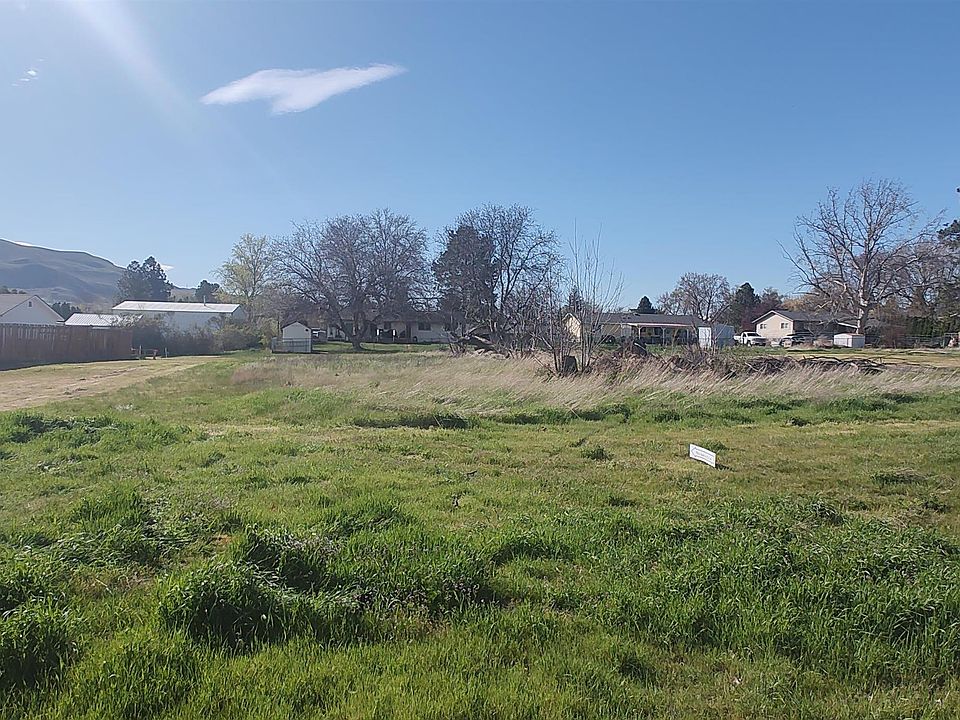 1st image of Nka 11th St