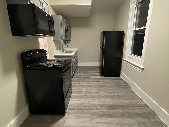 2nd image of 1715 Kinney Ave #2