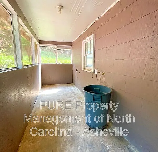 164 Spring St — Photo 10