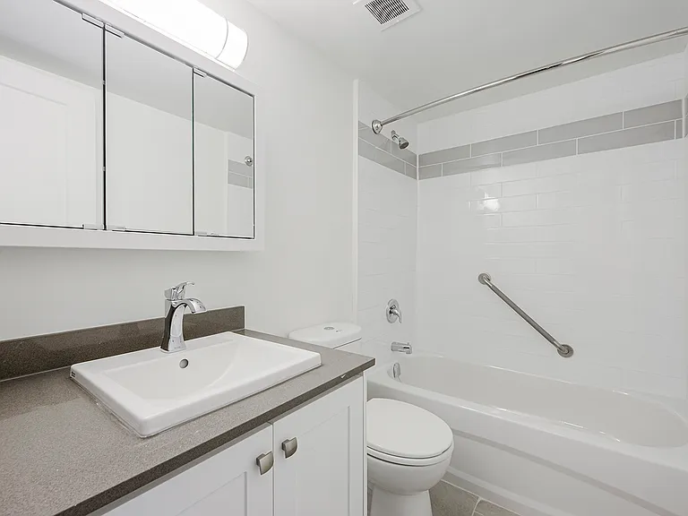 190 Dudley Ave — Photo 6