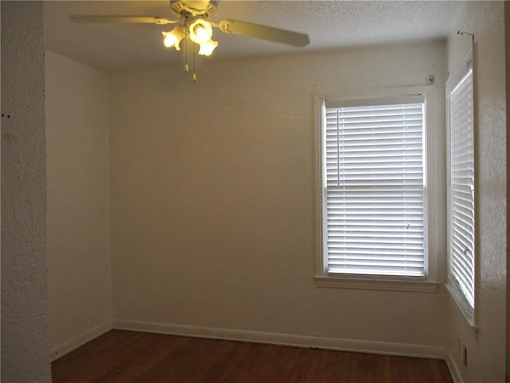 2 bed, 1.0 bath, 1938 sqft, $1,100 — Photo 3