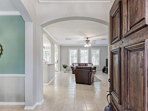 Come in and enjoy this peaceful oasis located on a cul-de-sac street. Natural light fills the home.