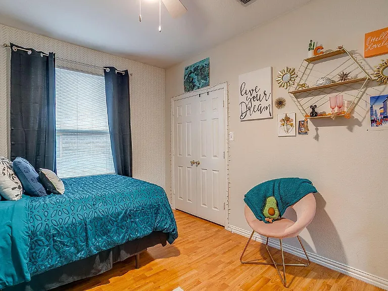 2700 McCart Ave — Photo 24