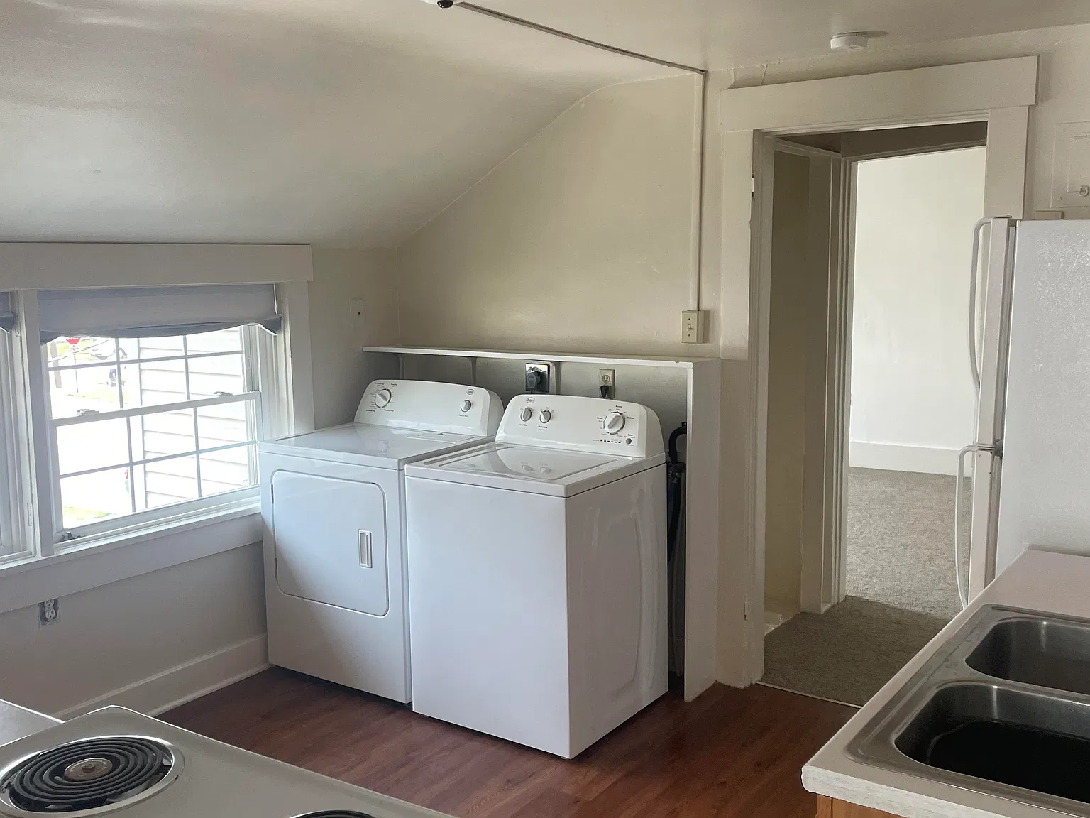 2 bed, 1000 sqft, $925 — Photo 4