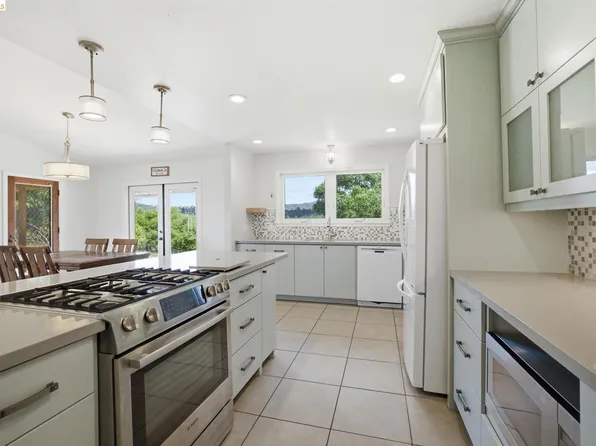 23245 Isabella Ct, Columbia, CA 95310