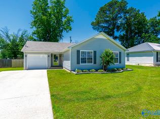 1501 Elizabeth Dr SW, Hartselle, AL 35640