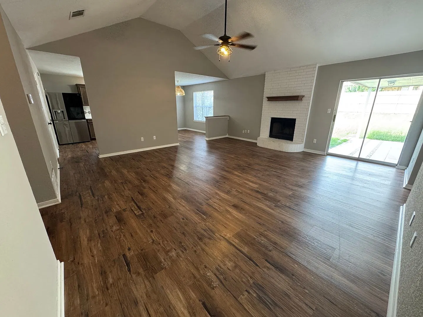 4-Bedroom House for Rent in Killeen — Photo 3