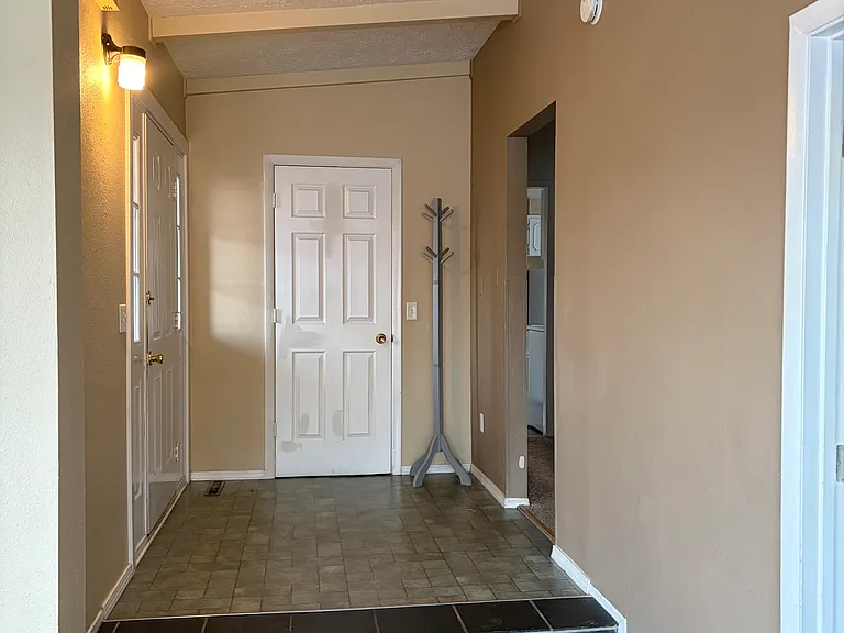 1485 Crest Way #1 — Photo 9