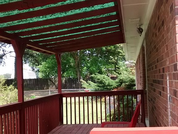 5th image of 743 Carolina Dr