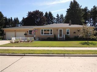 2317 43rd St, Two Rivers, WI 54241