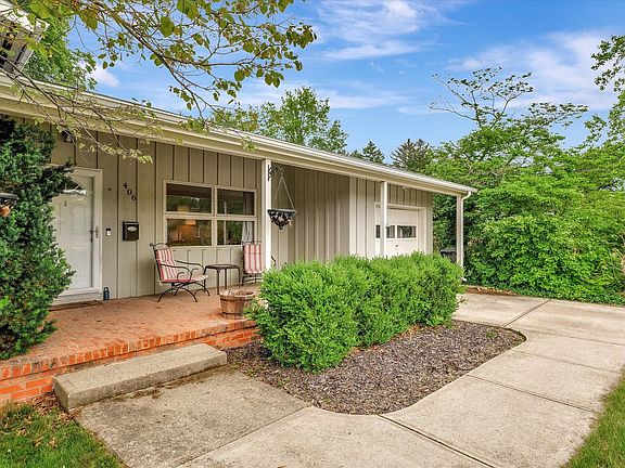 5th image of 406 Burkwood Ct W