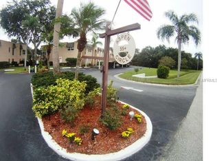 102 Aspen Cir, Seminole, FL 33777