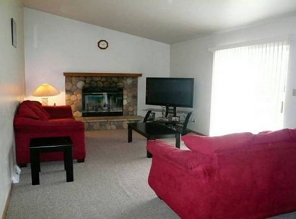 2nd image of 1105 E Connie Ln