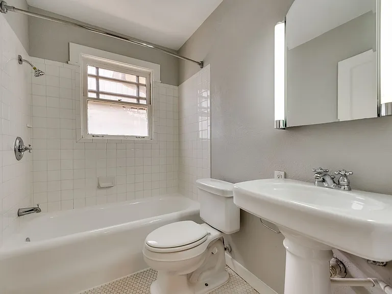 4928 Bryan — Photo 33