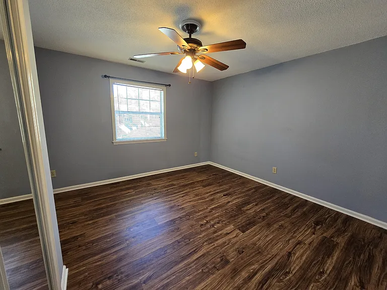 117 Kingsbury Dr — Photo 21