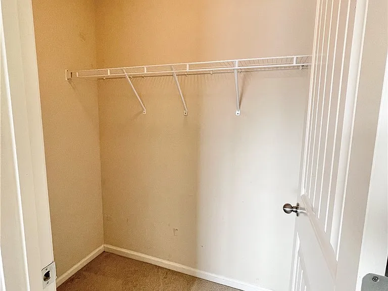 642 Regimental Dr — Photo 24