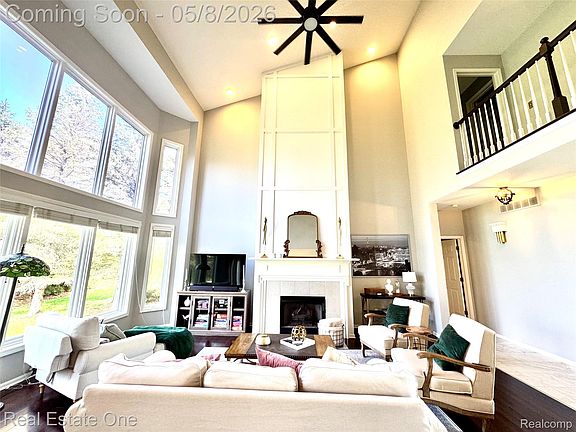 4th image of 419 Roundview Dr