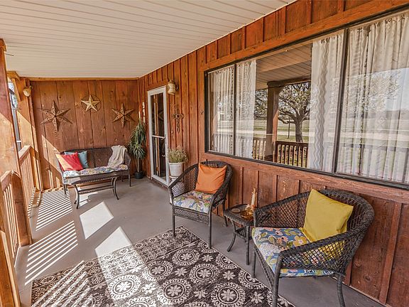 4th image of 978 Longbranch Rd