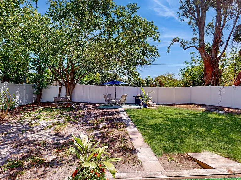 4810 Winchester Dr #ID1591535P — Photo 17