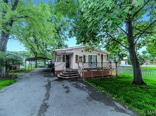 1802 Crestview Dr, O Fallon, IL 62269