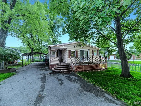 1802 Crestview Dr, O Fallon, IL 62269