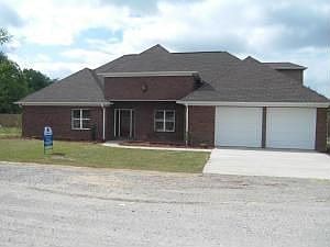 5th image of 131 Creekwood