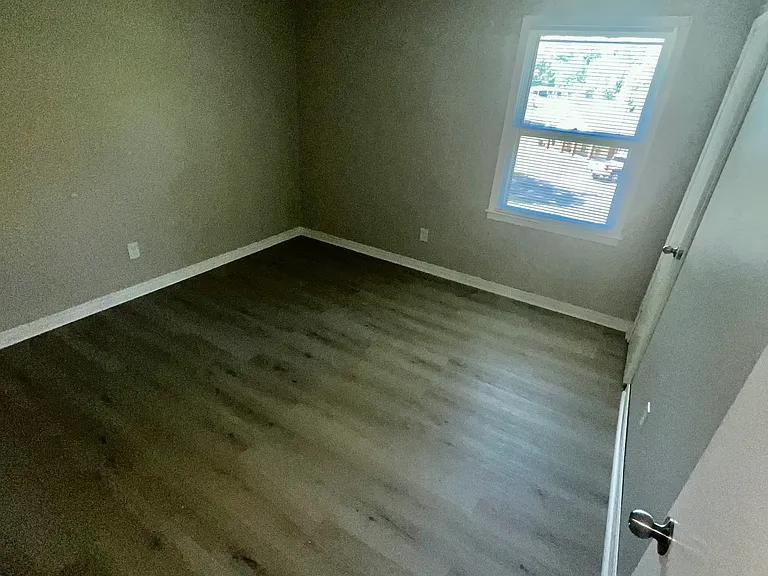184 Duncan Ave #184 — Photo 2