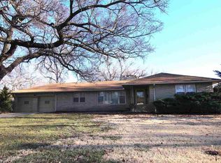 1376 N Minisa Dr, Wichita, KS 67203