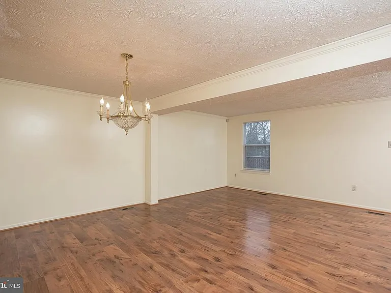 7624 Mandan Rd — Photo 9