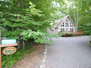 416 Quaker Ct, Pocono Lake, PA