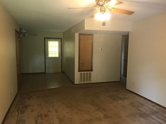 4th image of 604 E J St