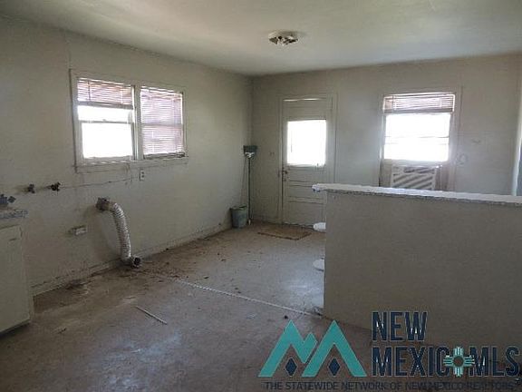 4th image of 1415 E Pecos Dr