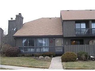 324 Westgate Dr photo 1