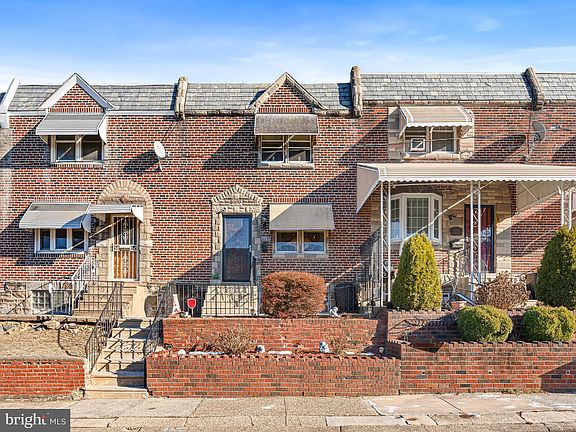 2nd image of 4227 Lawndale St