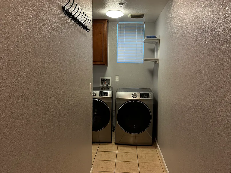 2214 Beech Cir — Photo 16