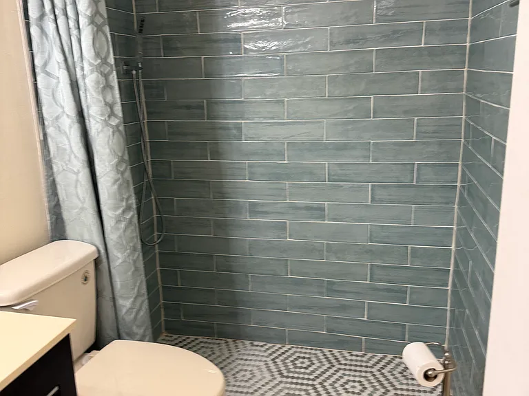 3402 Gardens East Dr #9A — Photo 5