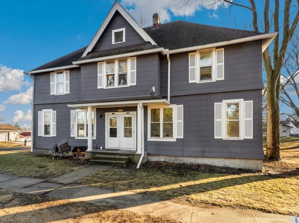 221 E 5th St, Milledgeville, IL 61051