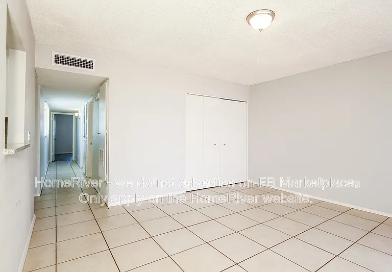 3920 W Solano Dr N — Photo 4