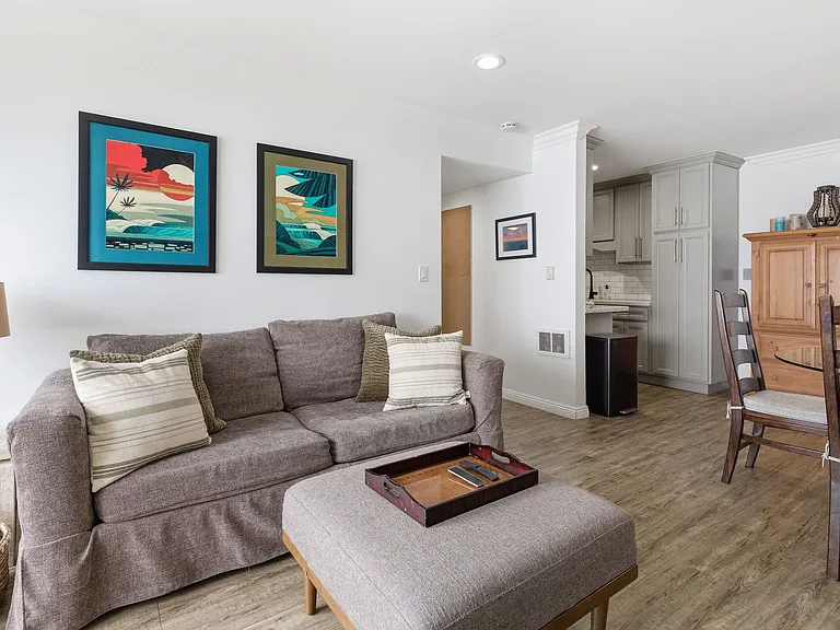 1600 Ardmore Ave #219 — Photo 5