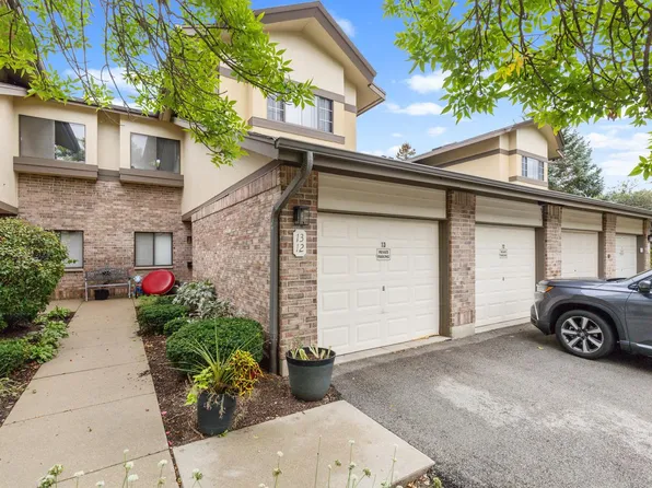500 W Bender ROAD #13, Glendale, WI 53217
