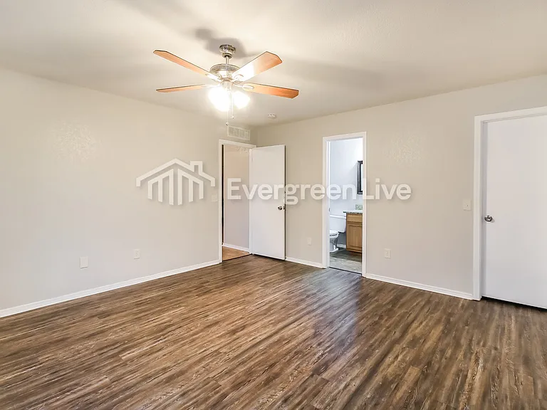 14913 Madder Dr — Photo 10