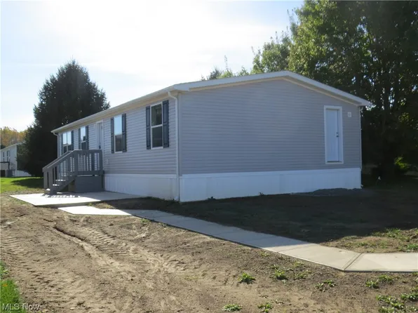 1598 Bogie Ln, Painesville, OH 44077